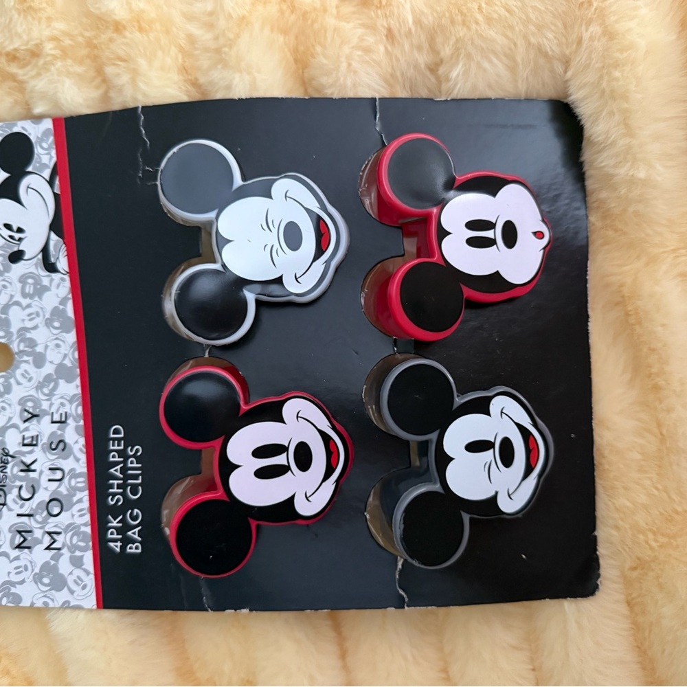 Disney Mickey Kitchen Bundle Apron Utensils 4 Bowl Set Chip Clips Popsicle Mold - Picture 4 of 15